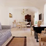 Det Lille فندق 3*